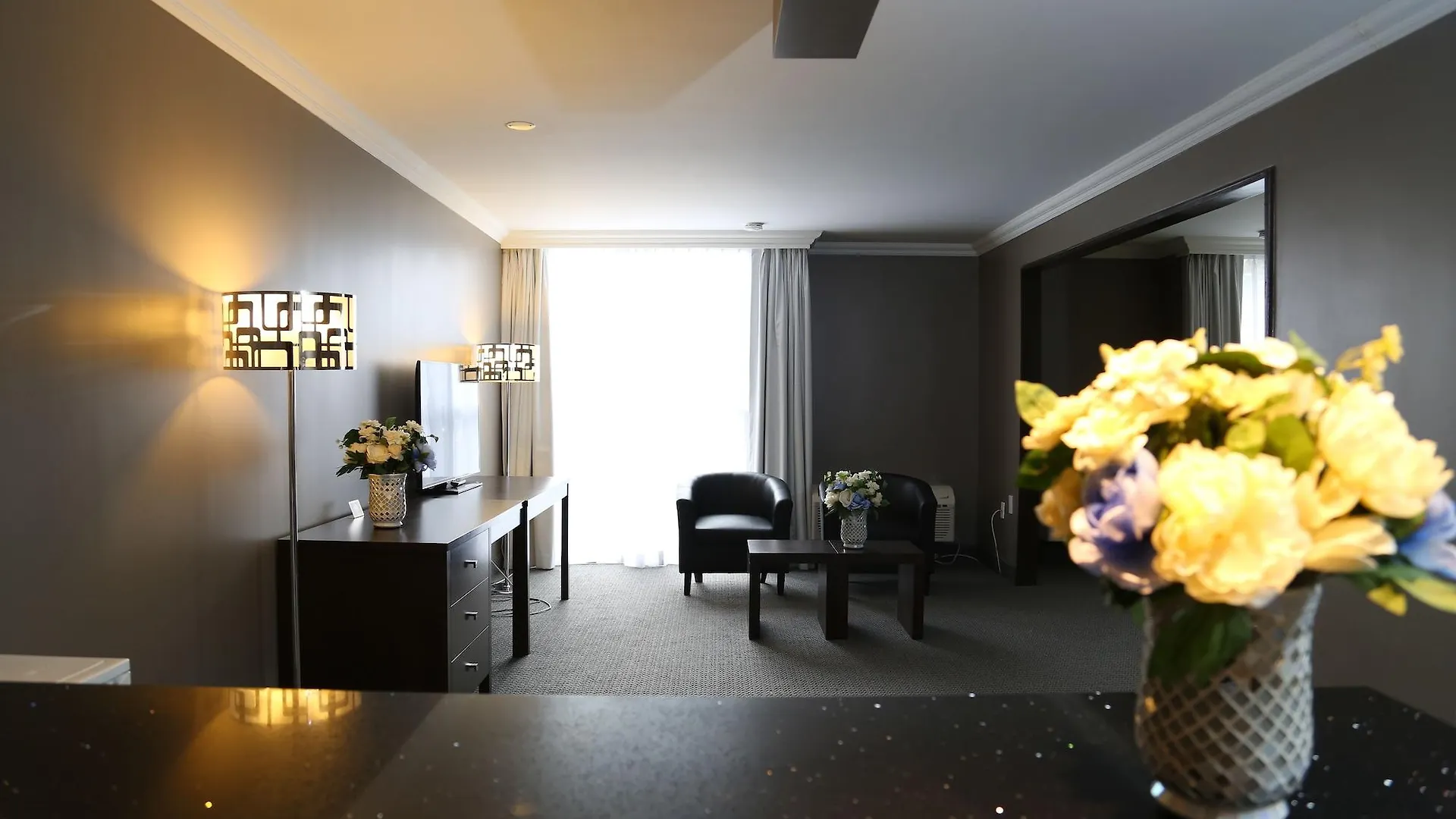 Edward Hotel North York Toronto