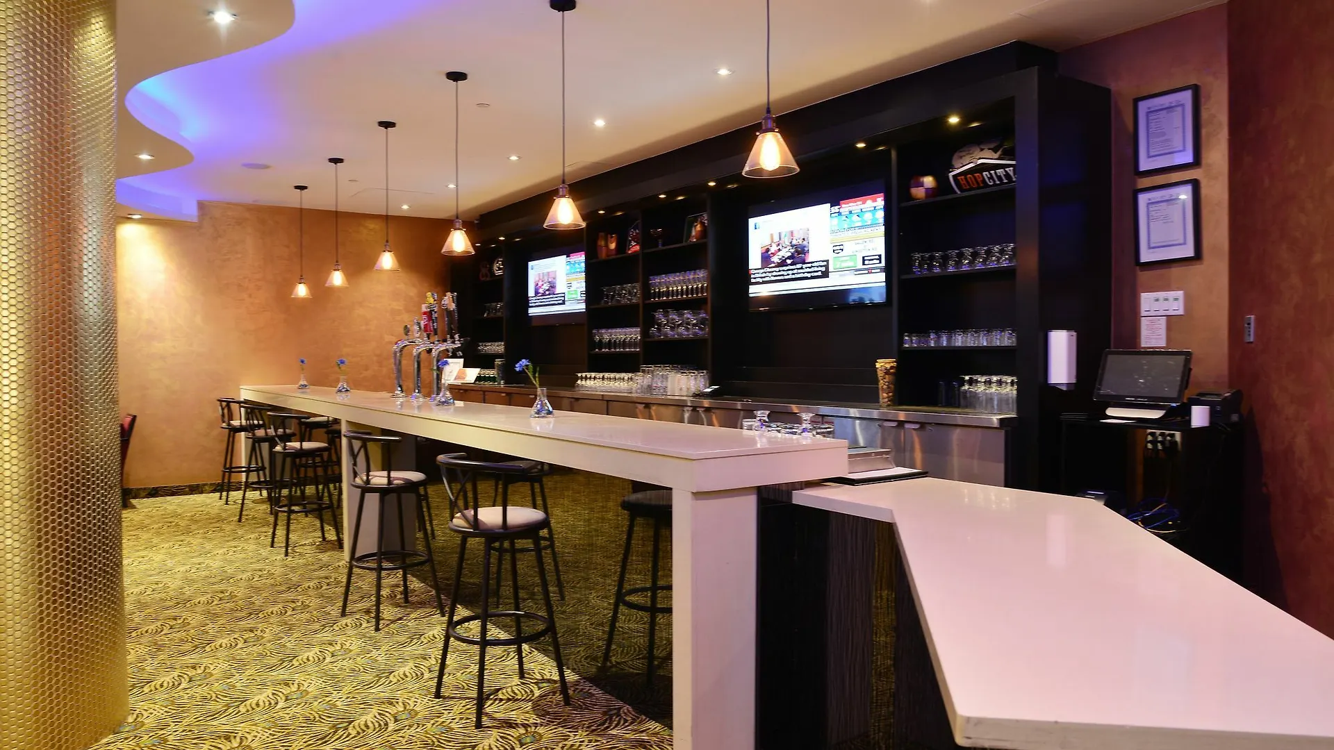 Edward Hotel North York Toronto 3*,  Canada