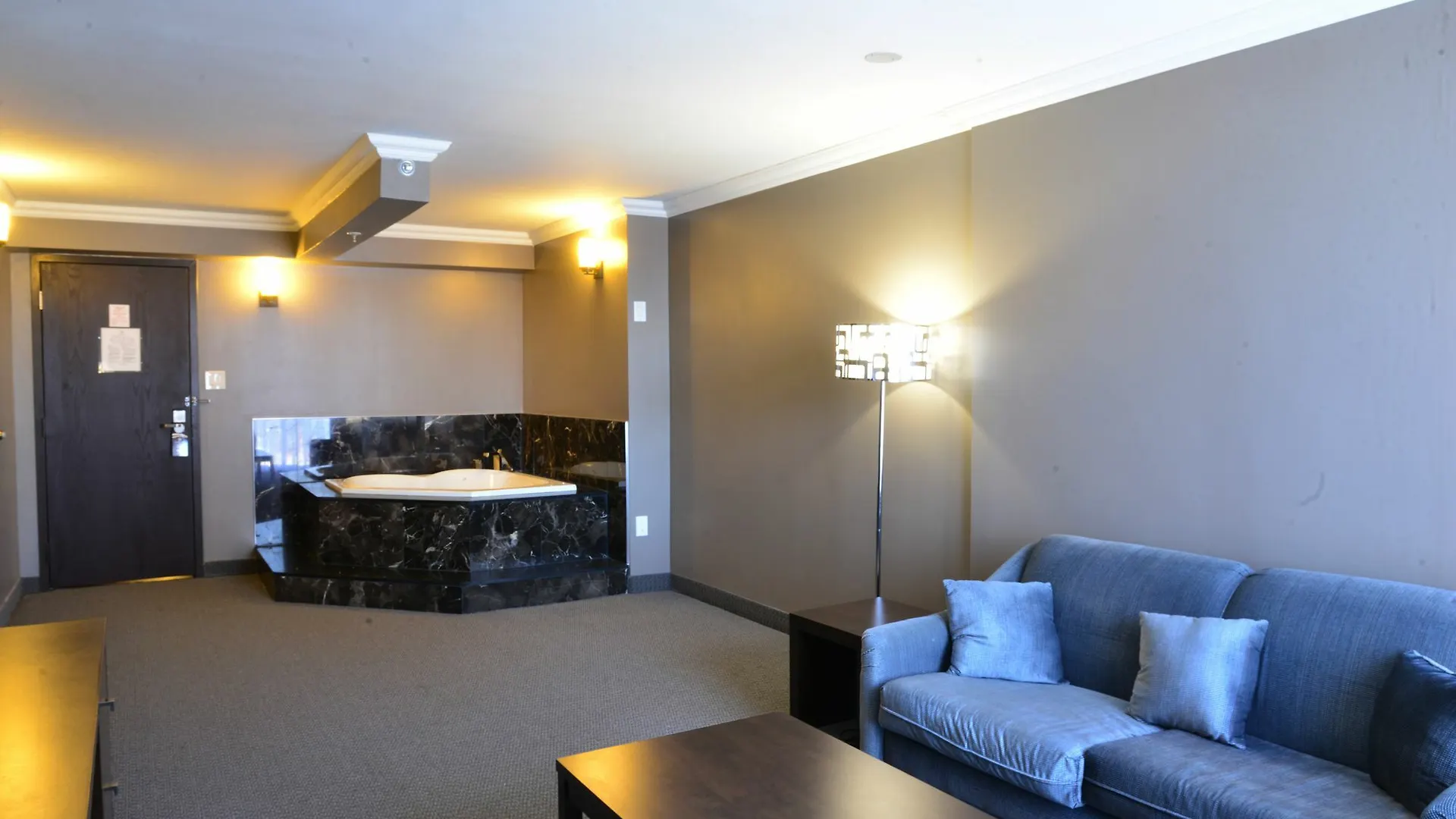 Edward Hotel North York Toronto