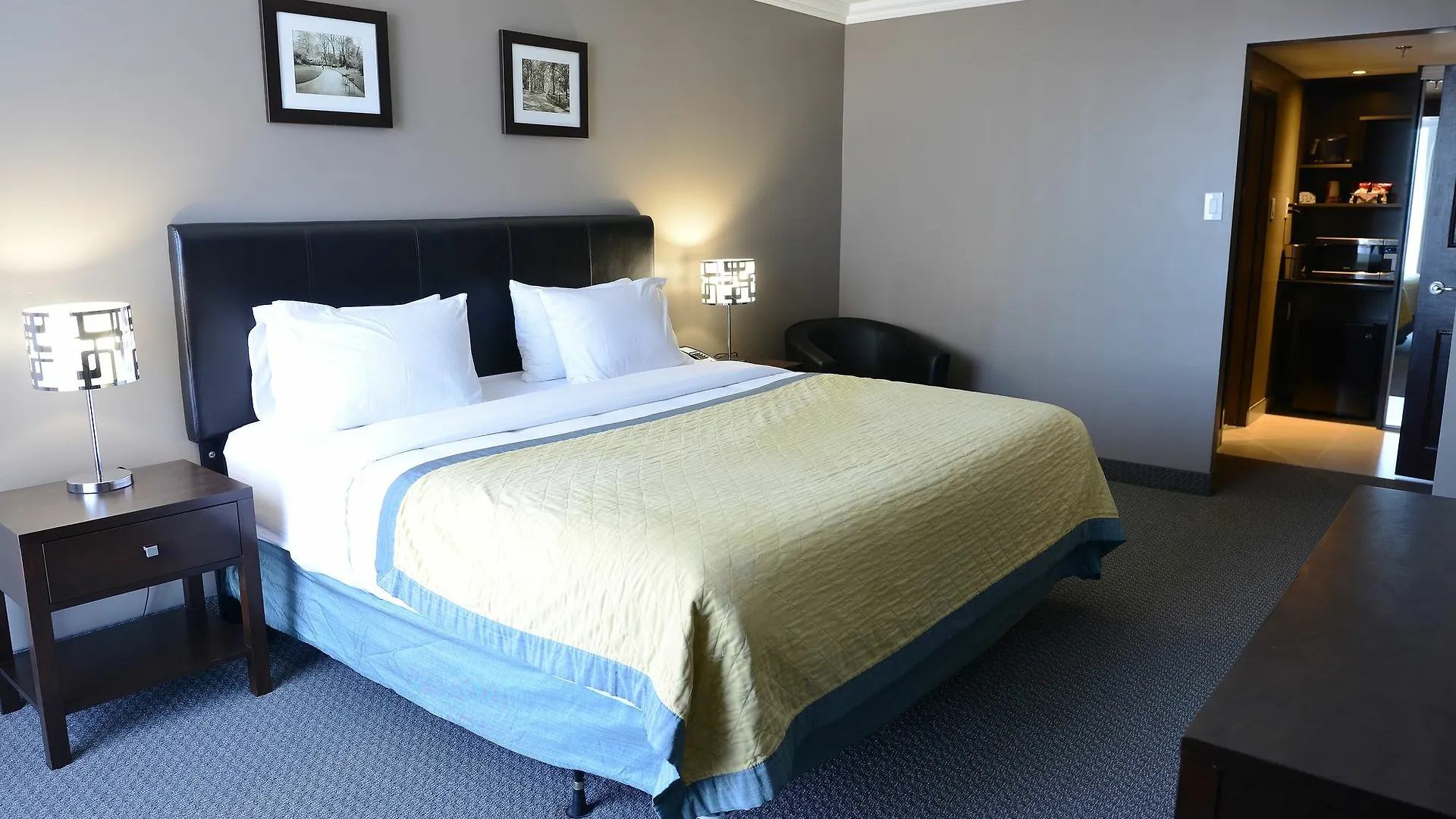 Edward Hotel North York Toronto